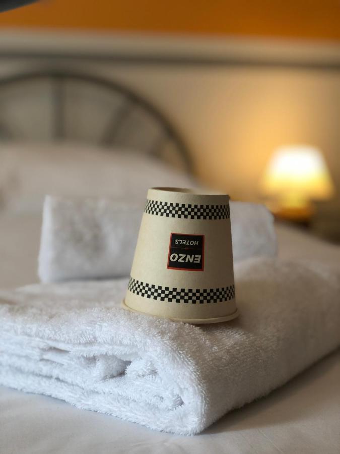Enzo Hotels Neufchateau By Kyriad Direct Zewnętrze zdjęcie